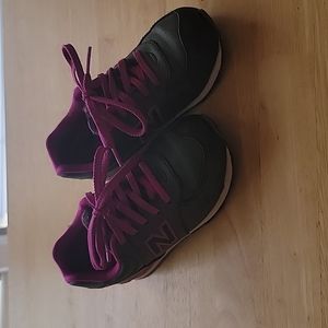 Toddler Pink & Grey New Balance Tennis Shoe Size 9.